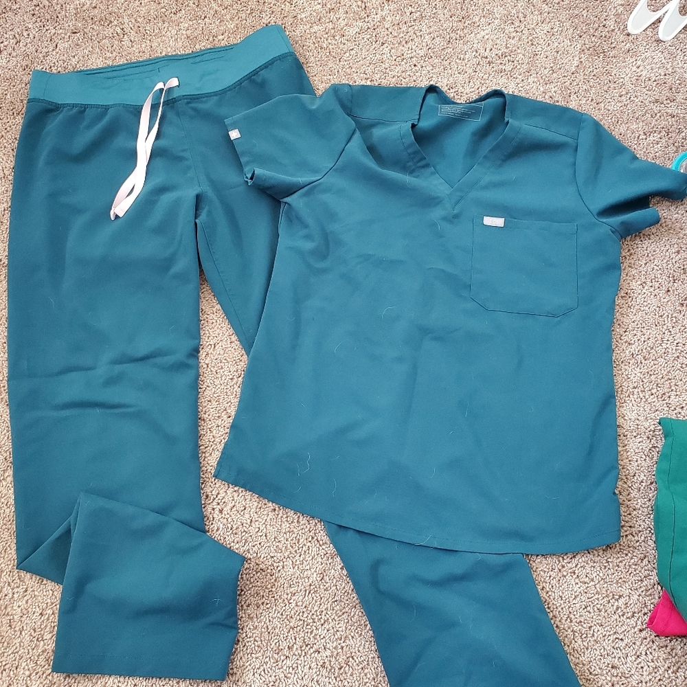 Scrubs